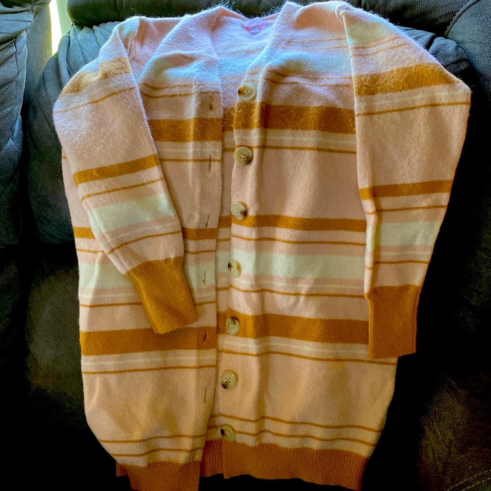 Nice cardigan from Pink Lily